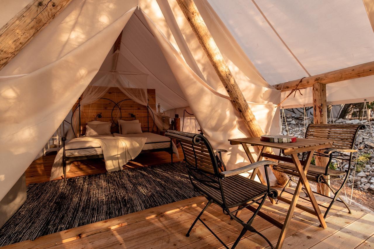 Plage Cachee - Glamping Vrboska Exterior foto